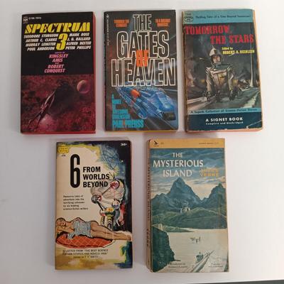 LOT 111: Vintage Sci-Fi Paperbacks, A House-Boat on the River Styx 1895 & The World of William Clissold 1926 Volumes I and II