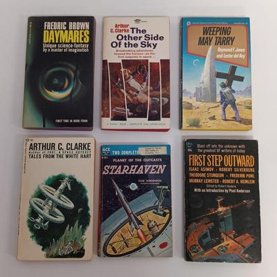 LOT 111: Vintage Sci-Fi Paperbacks, A House-Boat on the River Styx 1895 & The World of William Clissold 1926 Volumes I and II