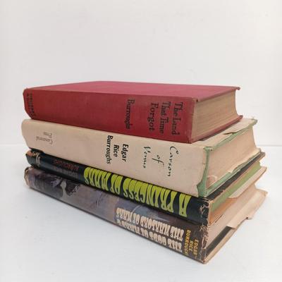 LOT 114: Vintage Edgar Rice Burroughs Collection- A Princess of Mars 1970, Carson of Venus 1963 & More