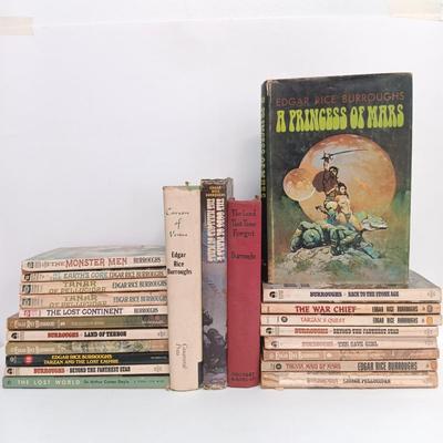 LOT 114: Vintage Edgar Rice Burroughs Collection- A Princess of Mars 1970, Carson of Venus 1963 & More