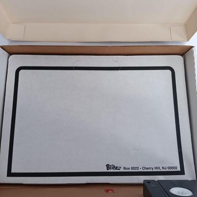 LOT 117: Vintage Sargent Easel-Aide with Blitz How to Draw Cartoons Video Kit and Art Books