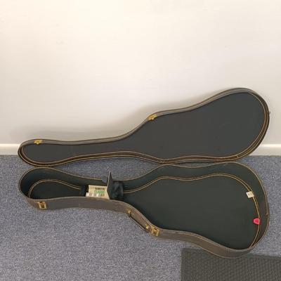 LOT 123: Palmer Guitar Co. Palmer Classic Brasilia-Series Model PBC-19 Acoustic Guitar