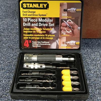 LOT 124: Vintage Hold-Heet 1Qt Glue Pot with Vintage Tools