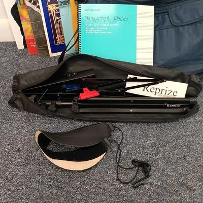 LOT 125: Collection of Clarinet Accessories