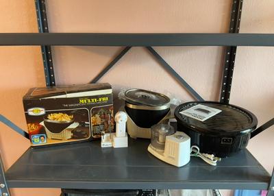 RIVAL SMOKELESS INDOOR ELECTRIC GRILL, CHEFMATE FOOD CHOPPER, NORDIC WARE ELECTRIC MULTI-FRI AND SMALL MIXER