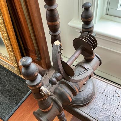 L403 Antique Victorian 1864 Spinning Wheel