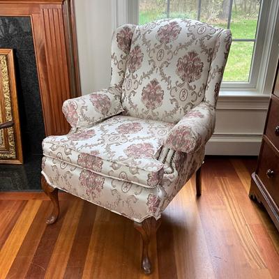 L404 Vintage Upholstered Wingback Chair