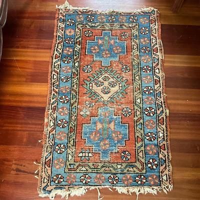 L409 Antique Oriental Rug AS-IS 30" x 48"