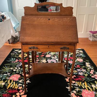 UBB414 Antique Oak Desk with Mirror and Stretcher