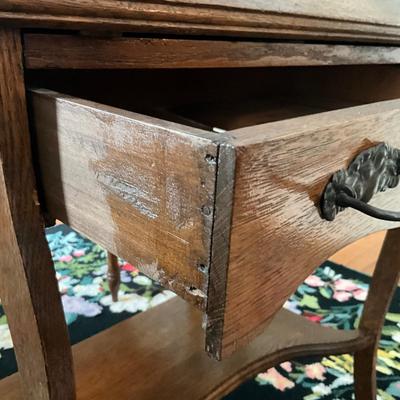 UBB414 Antique Oak Desk with Mirror and Stretcher