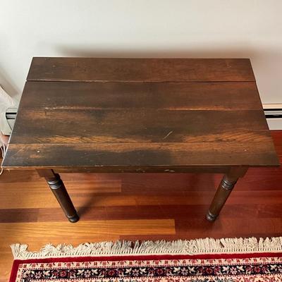 L423 Antique Victorian Turned Leg Single Drawer Farm Table