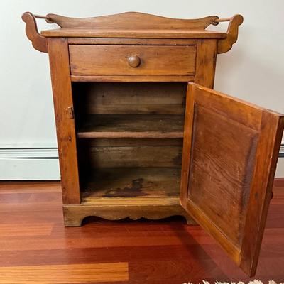 L425 Antique Pine Wash Stand