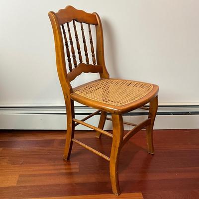 L427 Antique Pine Spool Leg Jenny LInd Style Table with Pine Cane Seat Chair