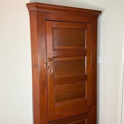 L432 Antique Pine Corner Cabinet