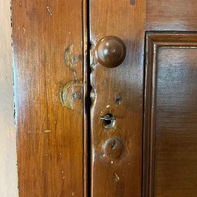 L432 Antique Pine Corner Cabinet