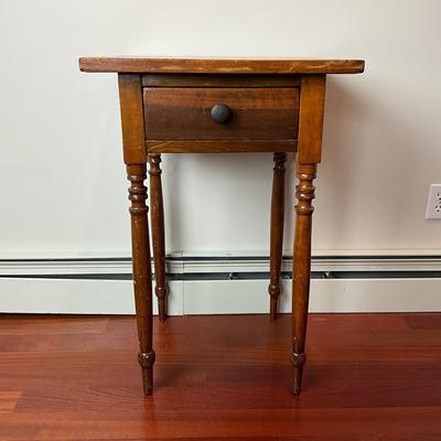 L433 Antique Mixed Woods Turned Legs Single Drawer Stand