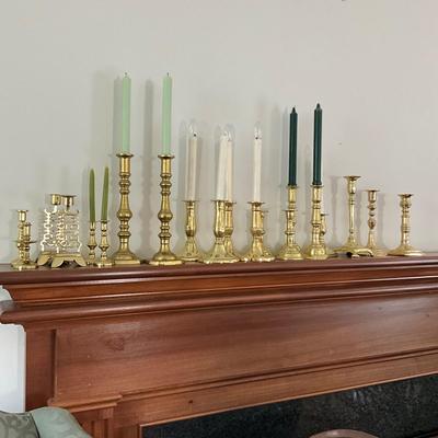 L439 Large Lot of Vintage Brass Candlesticks