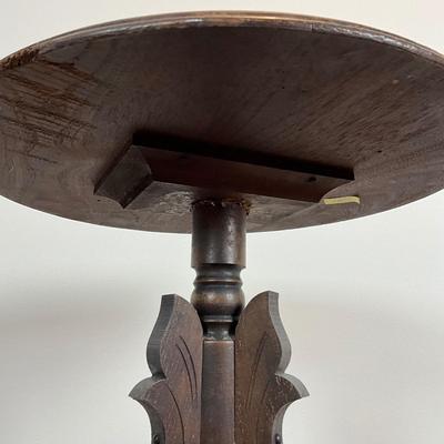 DR449 Antique Victorian Pedestal Table