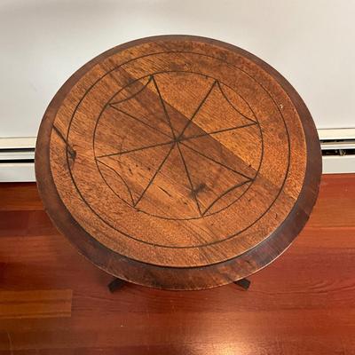 DR450 Antique Victorian Pedestal Table