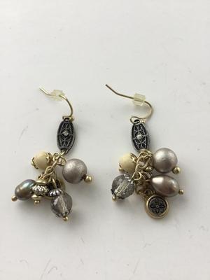 Beautiful gold tone fashion earrings