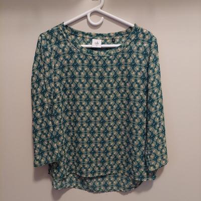 Small/Medium Tops by Cabi & More (PBC-BBL)