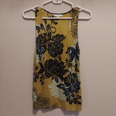 Small/Medium Tops by Cabi & More (PBC-BBL)