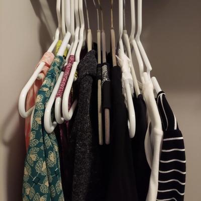 Small/Medium Tops by Cabi & More (PBC-BBL)