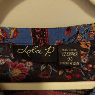 Women's Flowy Floral Tops Size Small (PBC-BBL)