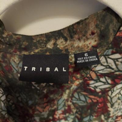 Women's Flowy Floral Tops Size Small (PBC-BBL)