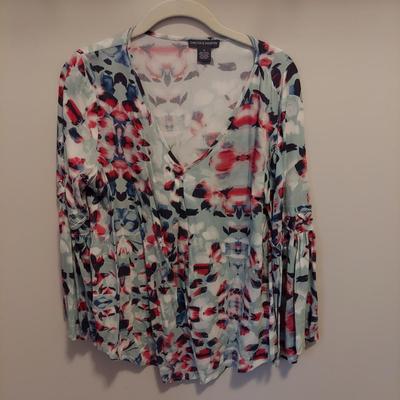 Women's Flowy Floral Tops Size Small (PBC-BBL)