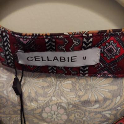 Women's Flowy Floral Tops Size Small (PBC-BBL)