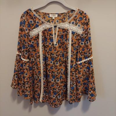 Women's Flowy Floral Tops Size Small (PBC-BBL)