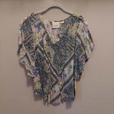 Women's Flowy Floral Tops Size Small (PBC-BBL)