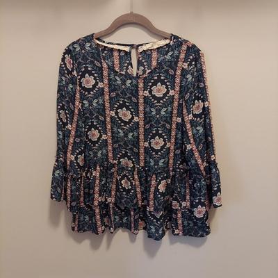Women's Flowy Floral Tops Size Small (PBC-BBL)