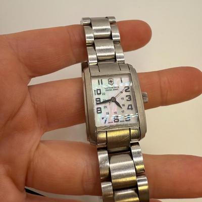Victorinox Swiss Army & Seiko Quartz Watches (ST-HS)