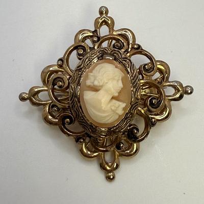 Vintage Jewelry Variety (ST-HS)