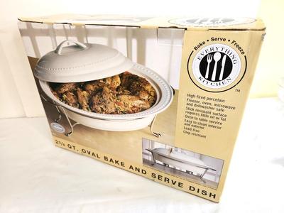 Lot #86 New in Box - Everything Kitchen Bake Serve Freeze Dish