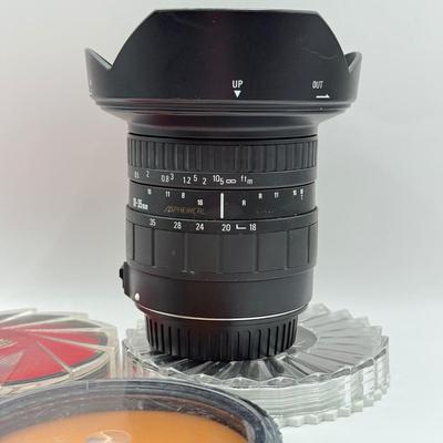 LOT 41K: Sigma AF Aspherical Zoom Lens 18-35mm w/ Filters