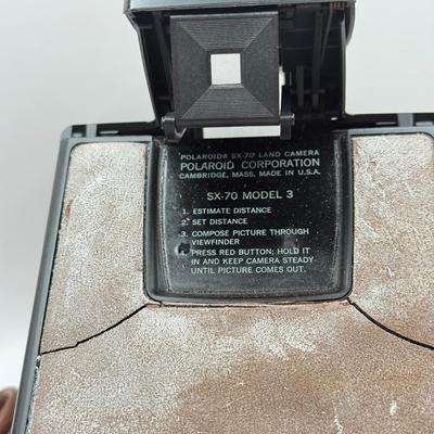 LOT 45K: Polaroid SX-70 Land Camera Alpha w/ Leather Case & Manual