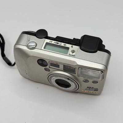 LOT 46K: 35mm Film Cameras: Canon Mega Zoom 105, Minolta Freedom Vista & Pentax IQZoom 920m