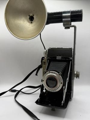 LOT 47K: Vintage Folding Cameras: Pho-tak Foldex 20 & Kodak Tourist II Camera