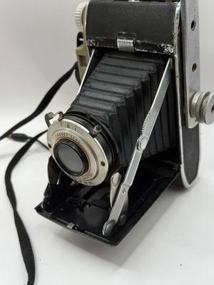 LOT 47K: Vintage Folding Cameras: Pho-tak Foldex 20 & Kodak Tourist II Camera
