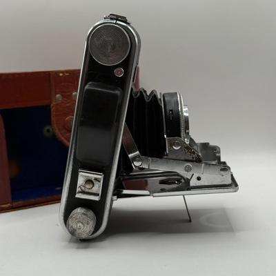 LOT 47K: Vintage Folding Cameras: Pho-tak Foldex 20 & Kodak Tourist II Camera
