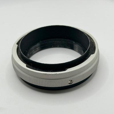 LOT 51K: Vivitar 58mm f/4.5-5.6 MC Macro Focusing Zoom Lens, Bower SFDRF Flash, Vivitar Auto Thyristor 2600-D Flash, DeJUR 135mm f/2.8...