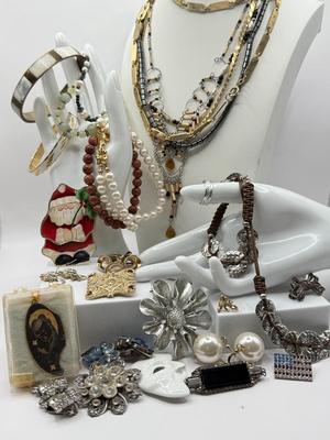 LOT 55J: Vintage Costume Jewelry: Necklaces, Bracelets, Pins & More
