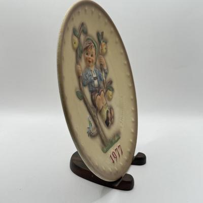LOT 60K: Vintage Goebel M.I. Hummel Collection: Apple Girl and Apple Boy Figurines w/ 1977 Apple Boy Decorative Plate