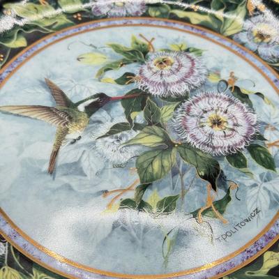 LOT 64K: Bird Themed China: Wedgwood Kutani Crane Bud Vase, Royal Doulton Theresa Politowicz Hummingbird Heirloom Plates & Vintage...