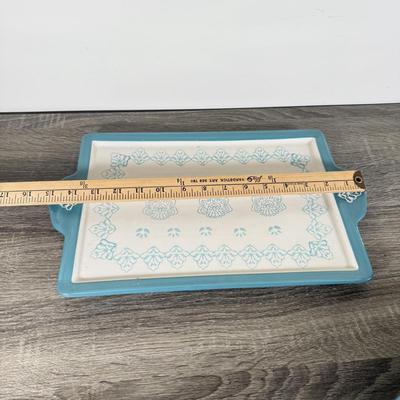 LOT 76K: Berkley Jensen Teal & White Baking & Serving Dishes