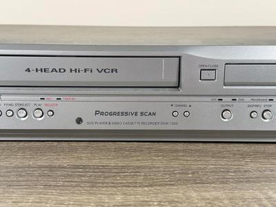 LOT 80K: Sanyo Progressive Scan DVD Player/VCR DVW-7200