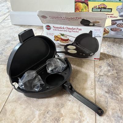 LOT 103K: Kitchen Collection: Bella Deep Fryer, Oneida Spring Form Cake Pan Set, Pasta Express & More